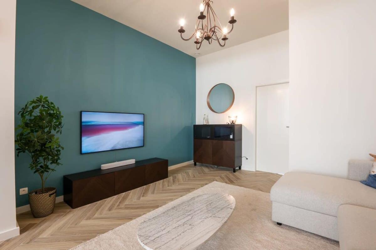 Beautiful Renovated Apartment In An Authentic Building Oostende Buitenkant foto