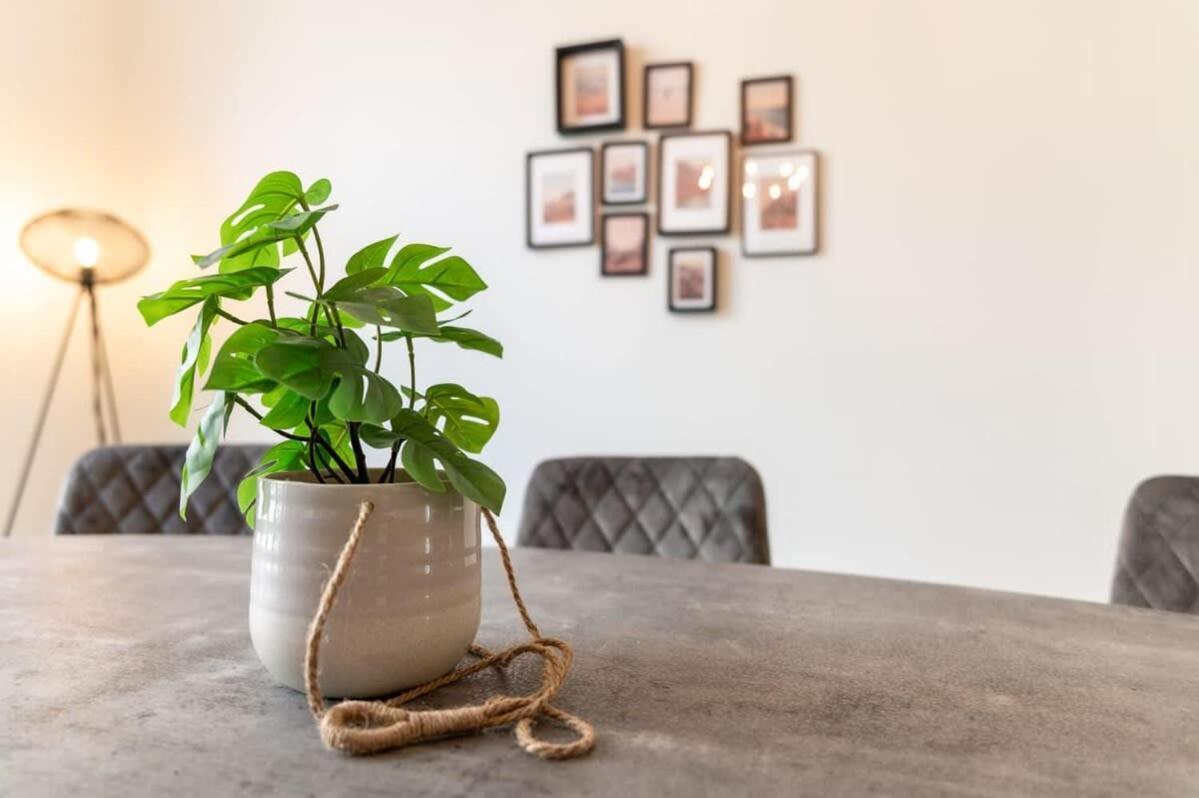 Beautiful Renovated Apartment In An Authentic Building Oostende Buitenkant foto